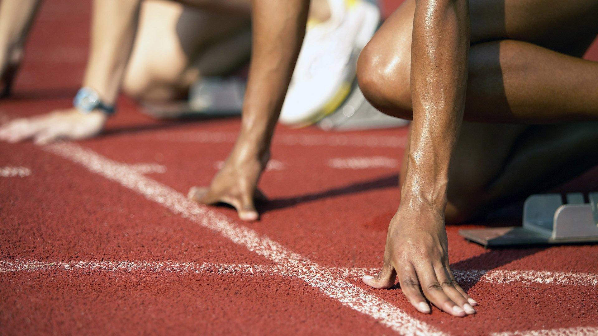 国奥锋线新星演砸关键战，拜合拉木信任危机下邵佳一如何抉择？